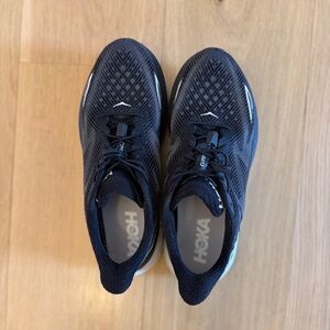 HOKA CLIFTON MENS SIZE 10
